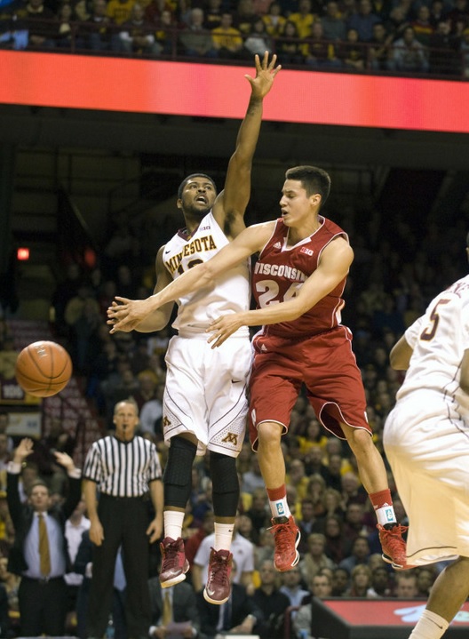 Wisconsin's Bronson Koenig vs. Minnesota