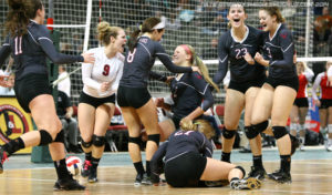 Viterbo celebrates in win over Northwestern. PHOTO: Nate Beier, gx3media.smugmug.com/