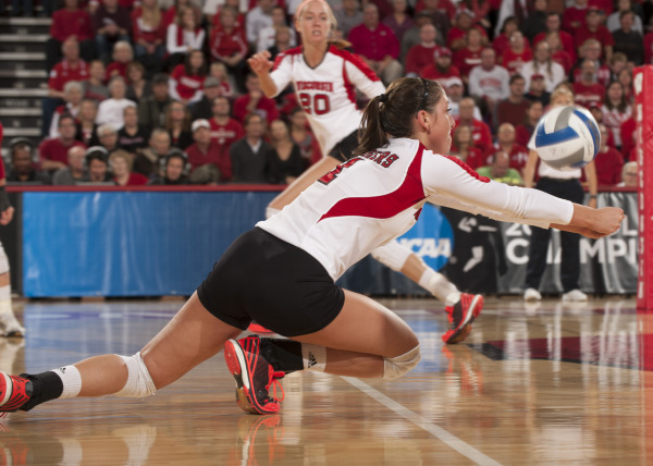 Wisconsin setter Lauren Carlini (1) dives for a ball during the Badgers first-round win over Western Michigan on at the UW Field House. PHOTO: Greg Anderson